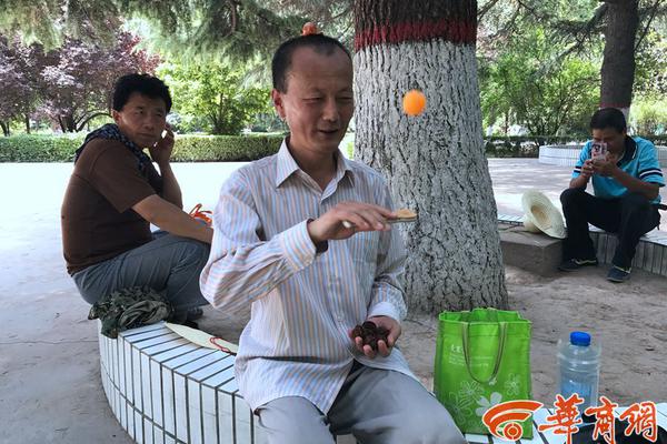 治愈系藍(lán)天白云再現(xiàn)泉城 "棉花糖"伸手可摸似置身于動漫世界