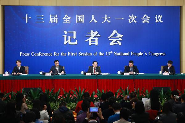當(dāng)無人替你負(fù)重前行時(shí)，你終歸要回到人生的正軌